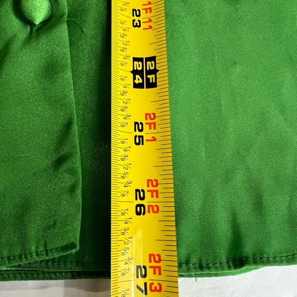 Victoria’s Secret kelly green silky S pajama top sleep casual long sleeve button - Picture 9 of 9